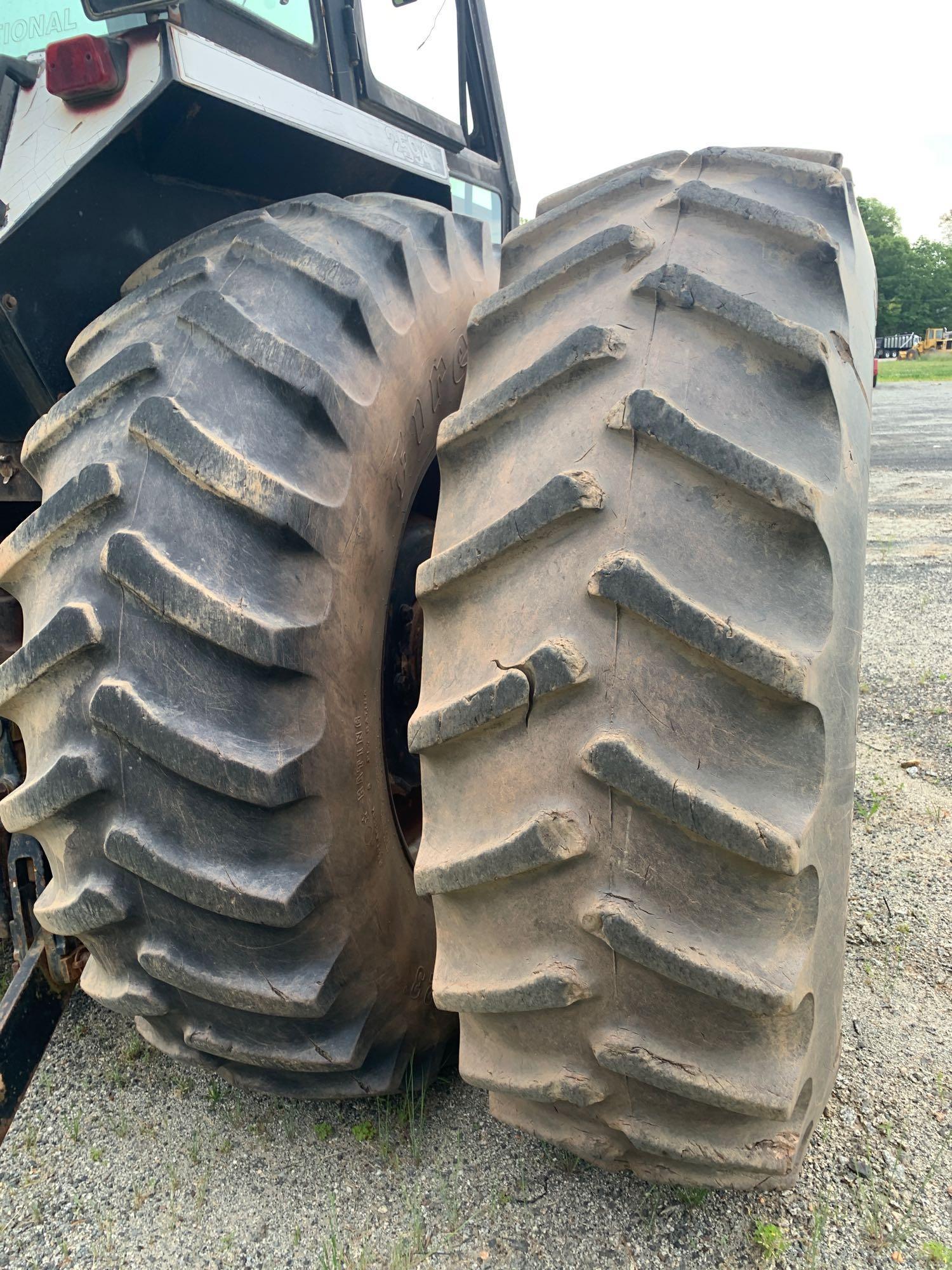 CASE IH 2594 2WD Tractor