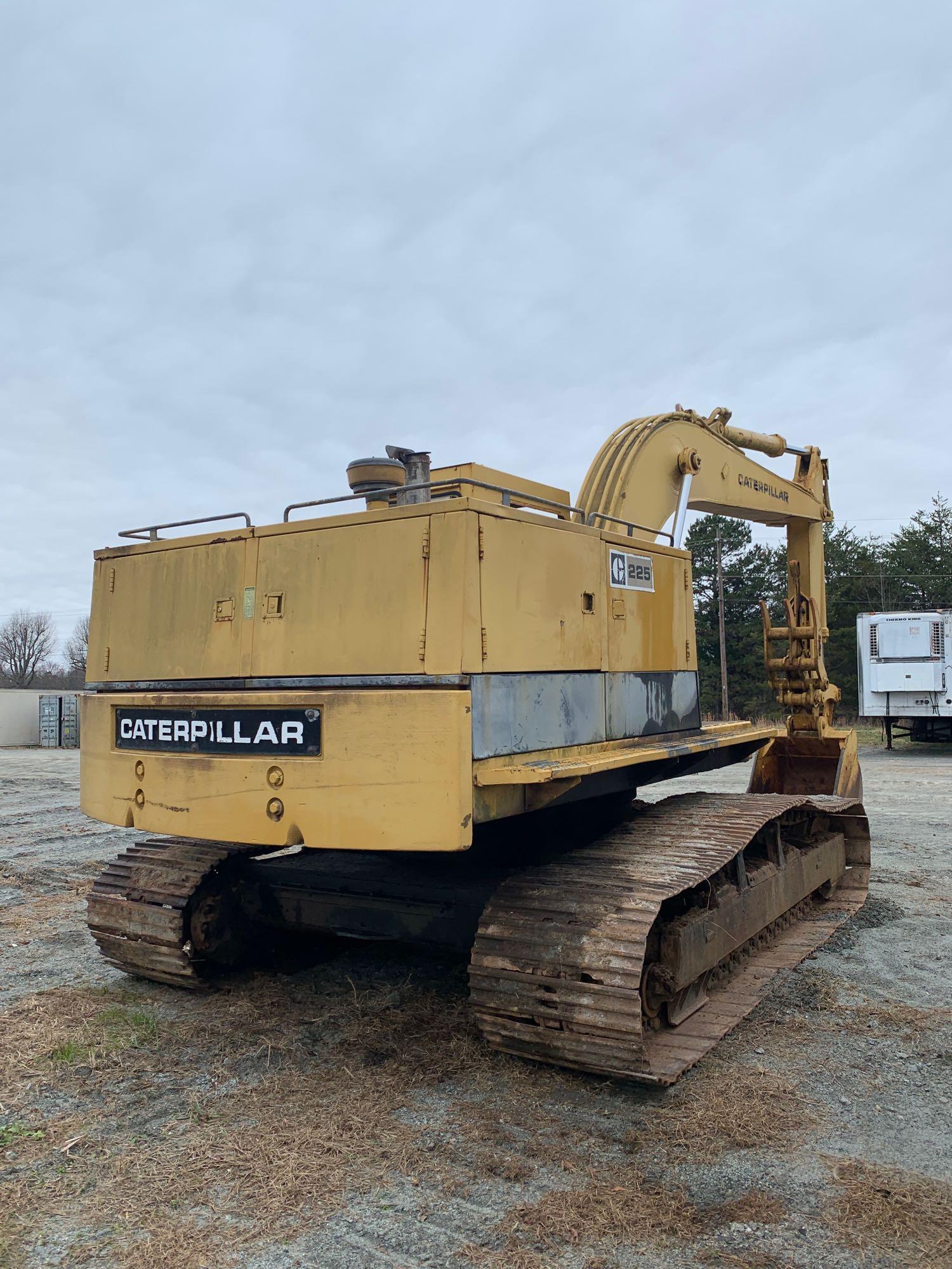 1983 Caterpillar 225 Hydraulic Excavator