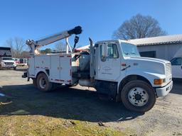 2000 International 4700 S/A Mechanics Truck