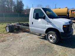 2011 Ford E-450 Cab and Chassis