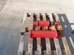 2 Hydraulic Cylinders