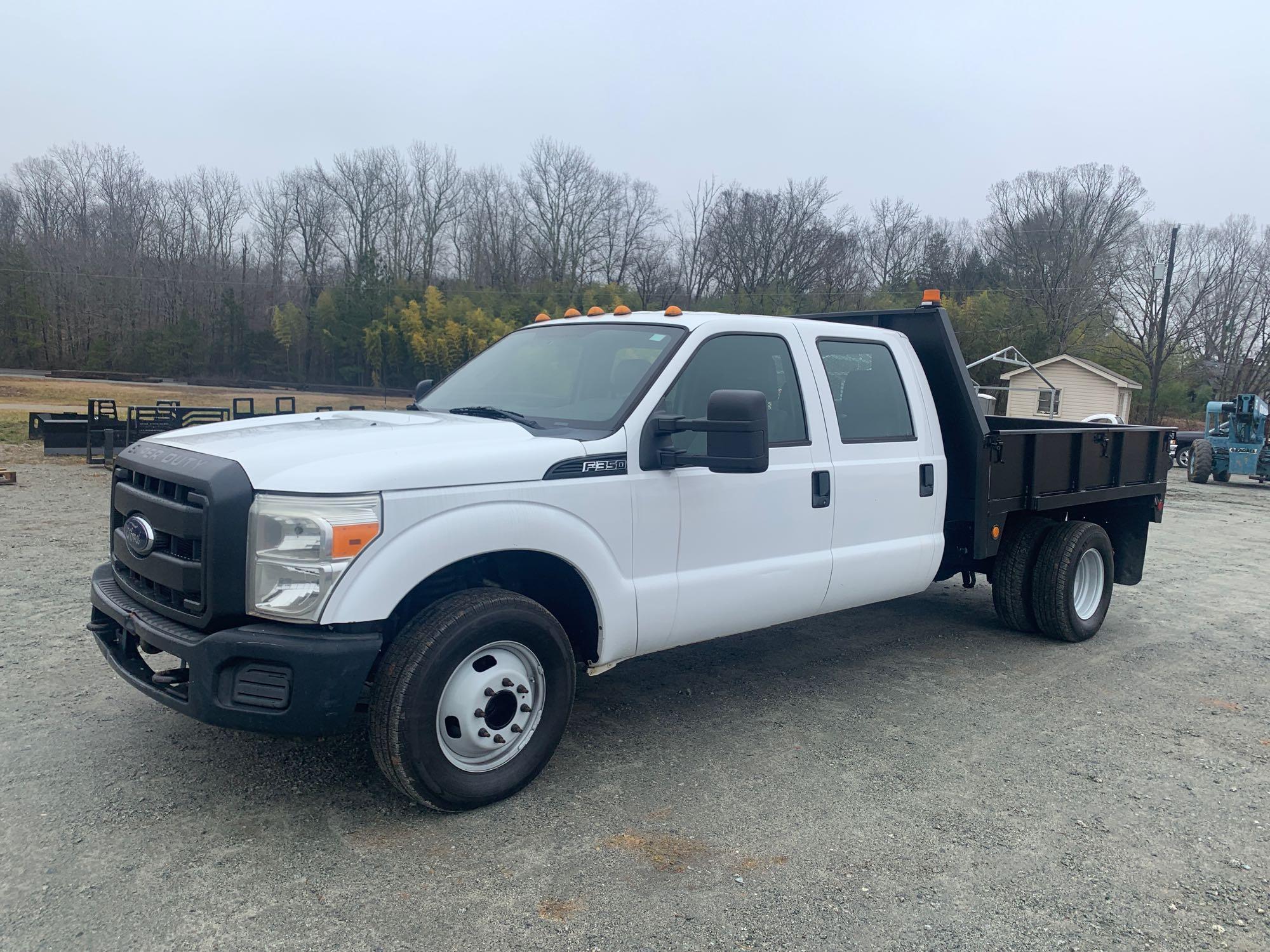 2011 Ford F-350XL Crew Cab Flatbed Truck