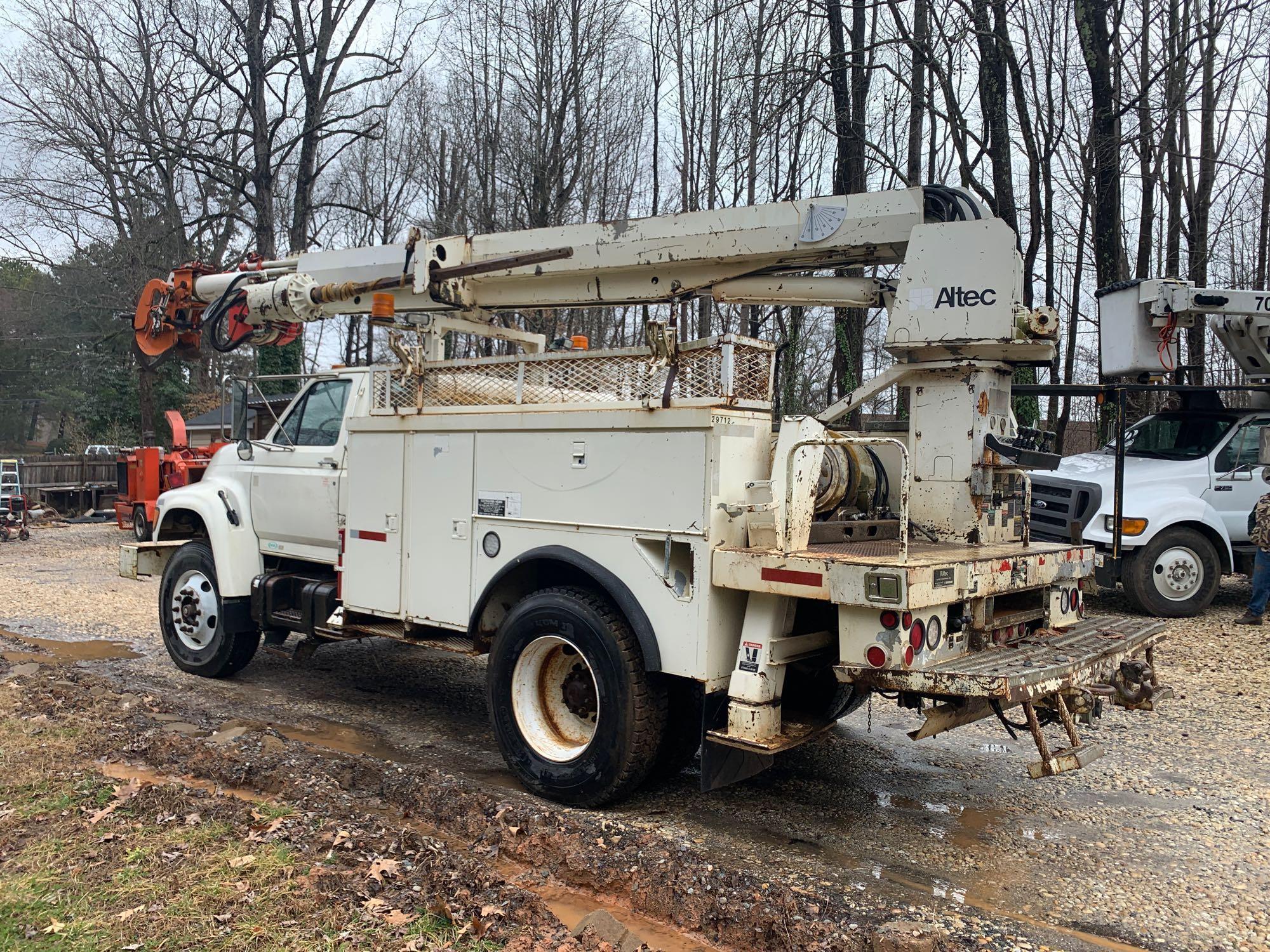 1998 Ford F800 W/ Altec D845-ABC 20,230LB Digger Derrick Truck