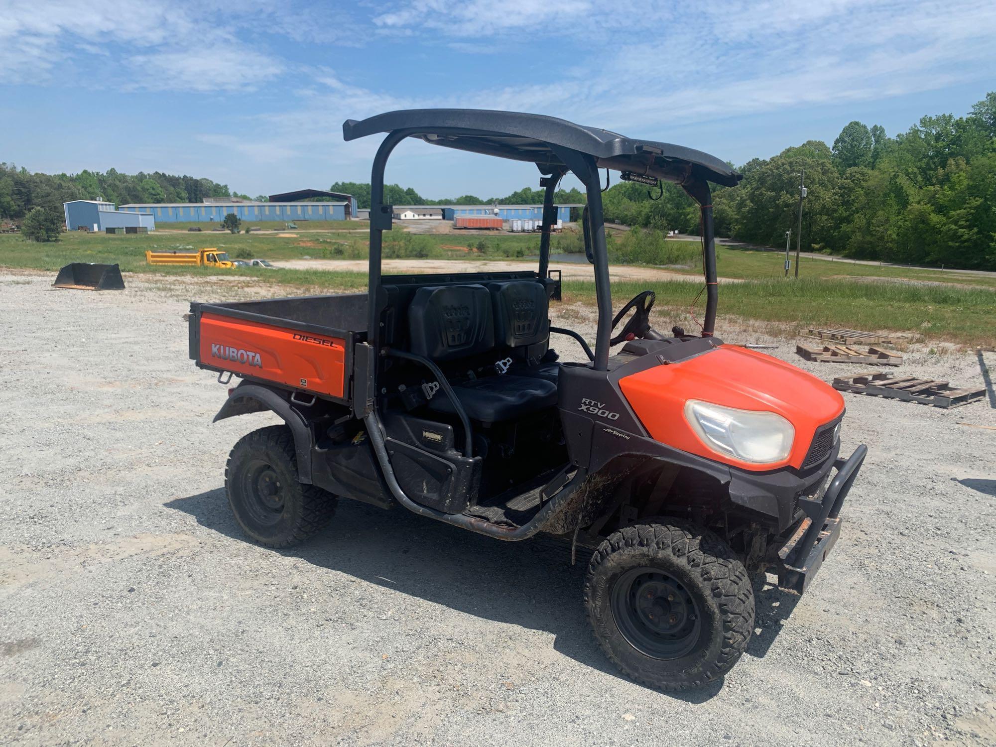 KUBOTA RTV X900 4X4 UTILITY VEHICLE