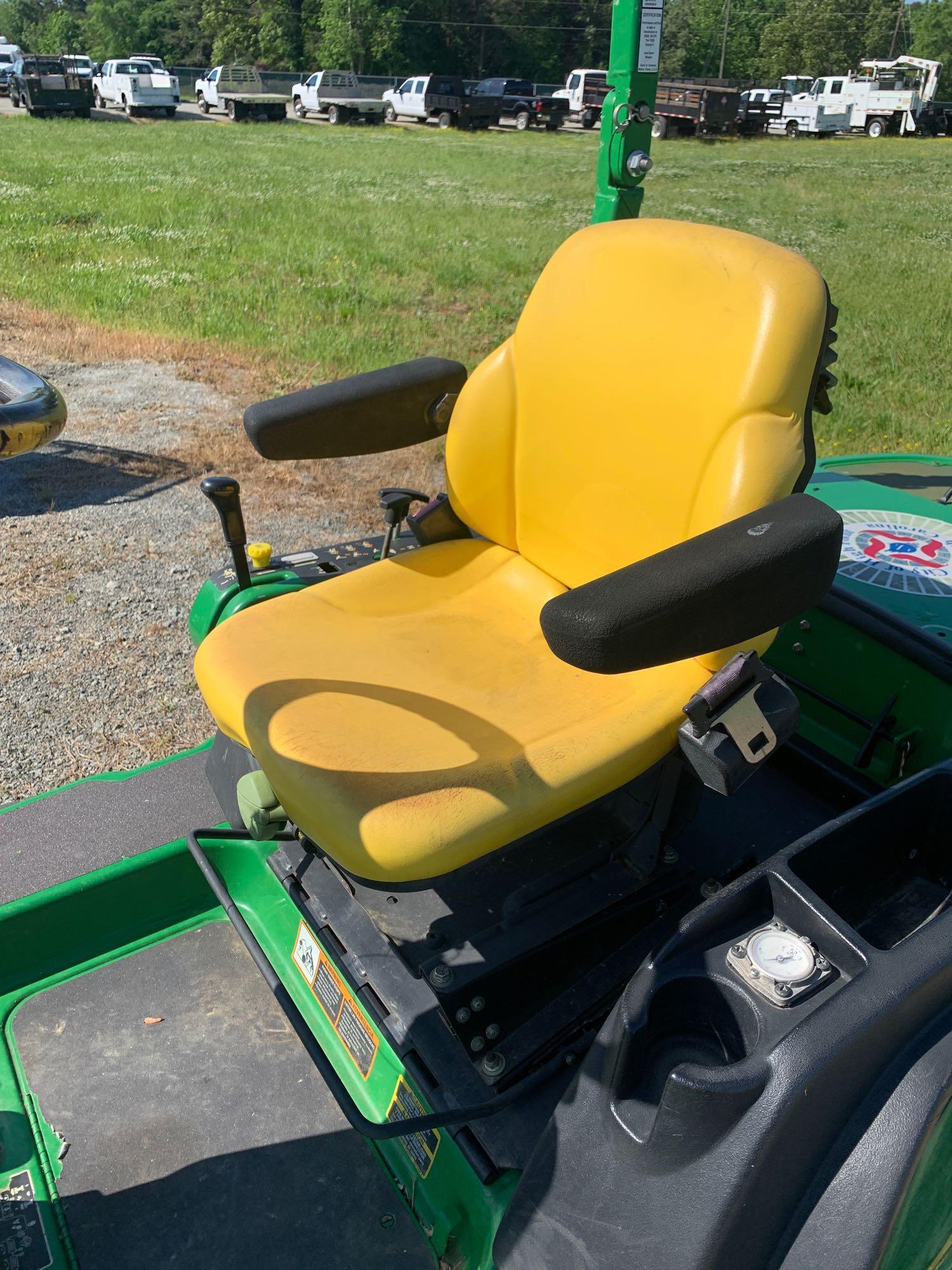 John Deere 1565 Series II 4WD Mower