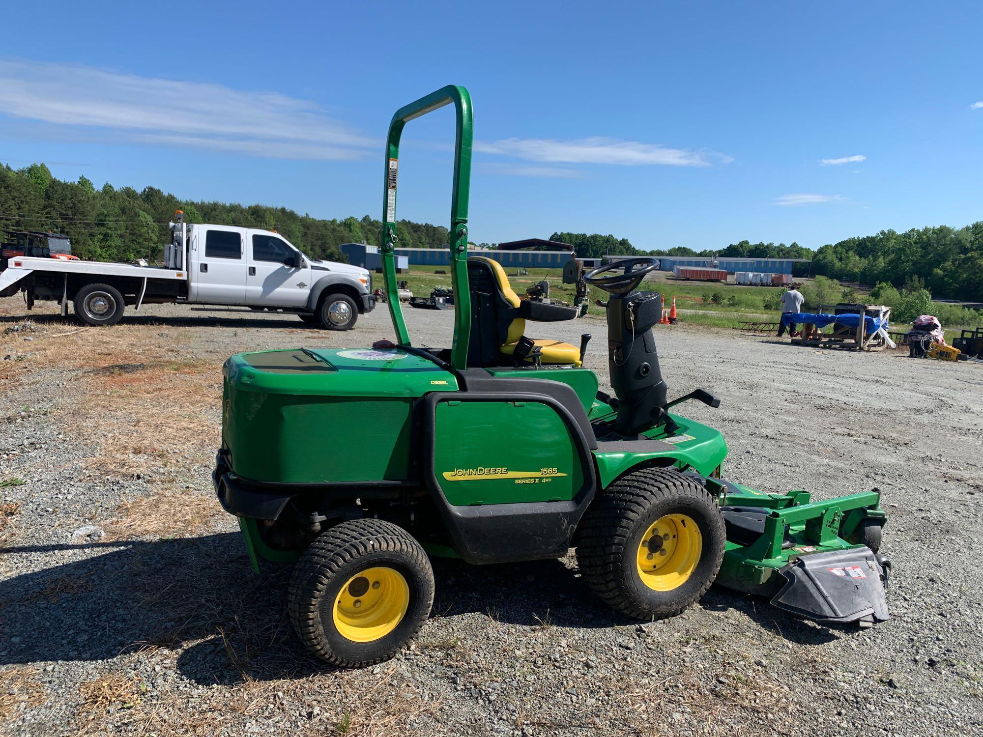 John Deere 1565 Series II 4WD Mower