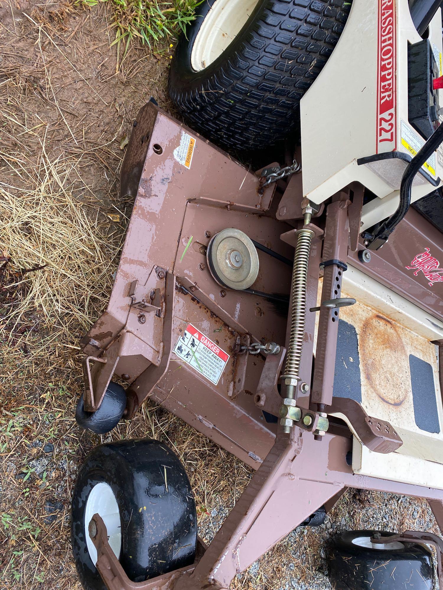 Grass Hopper Zero Turn Mower