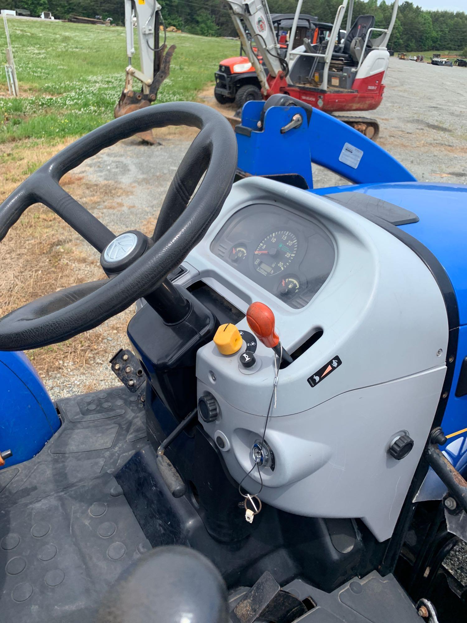 2010 NEW HOLLAND Boomer 50 TRACTOR 4x4