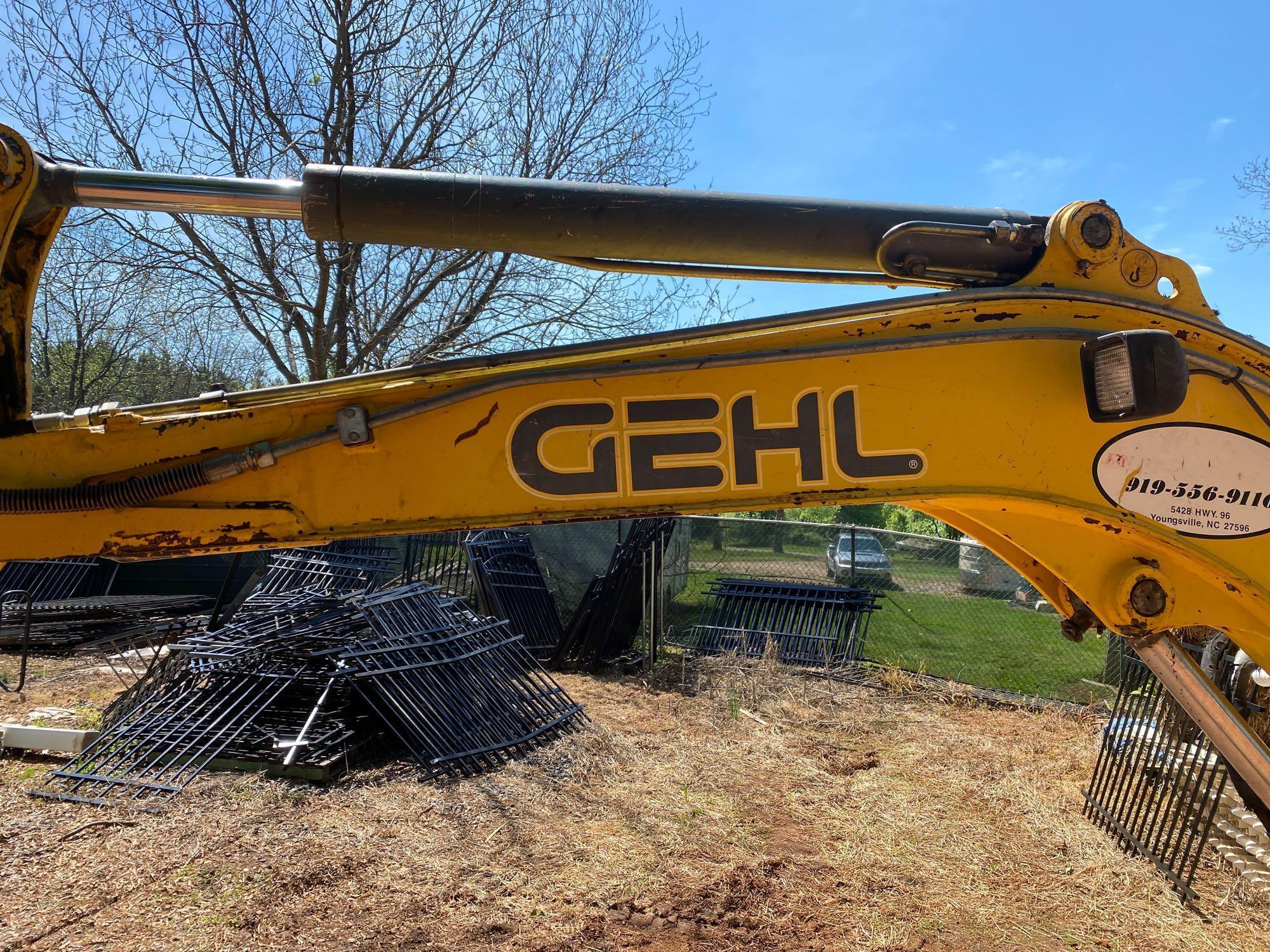 GEHL 353 Mini Excavator