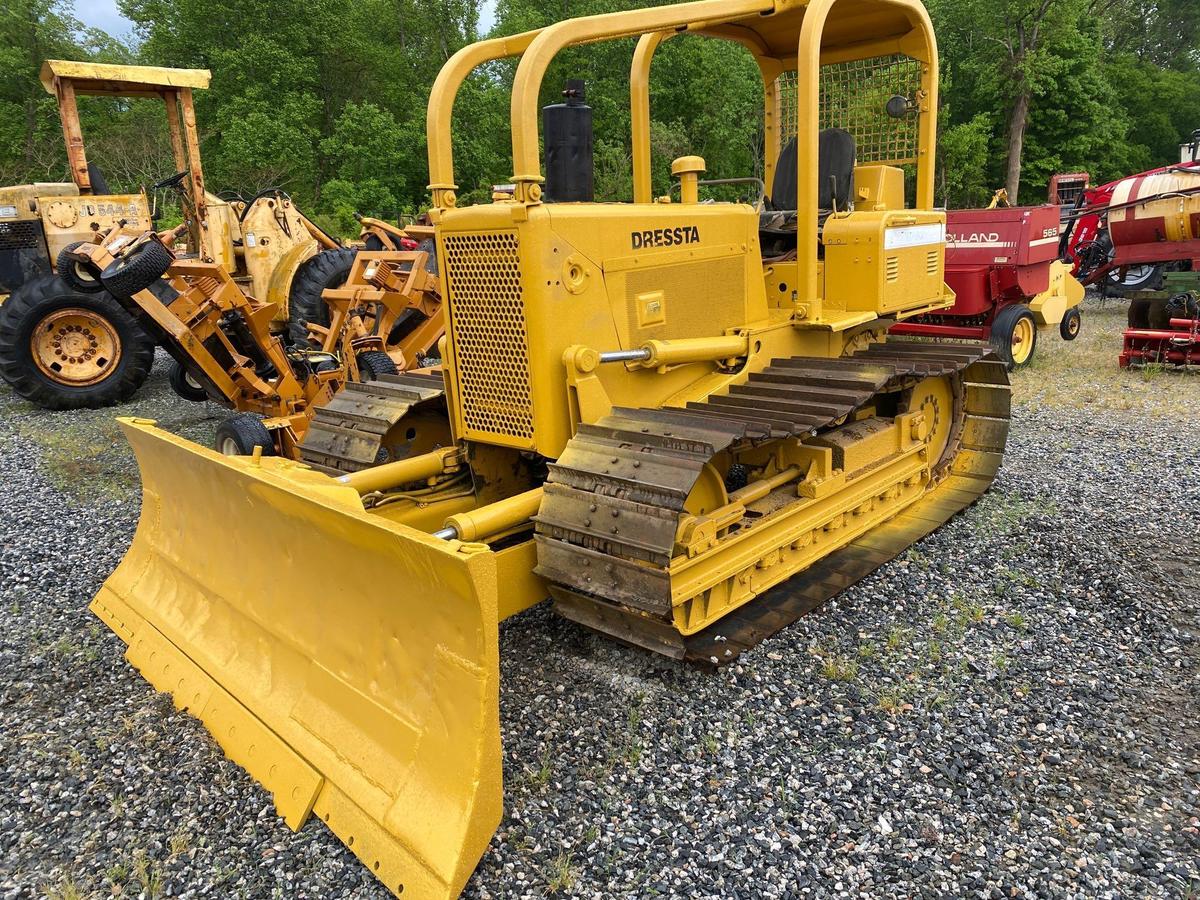 TD8G Dressta Crawler Tractor