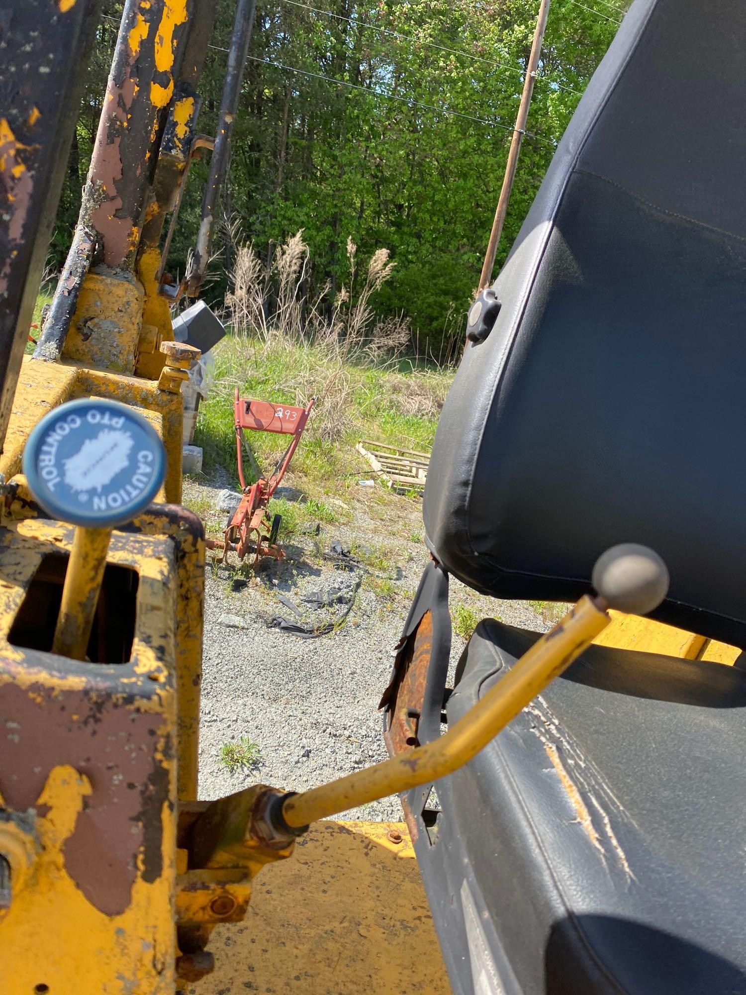 John Deere 455 Crawler Loader