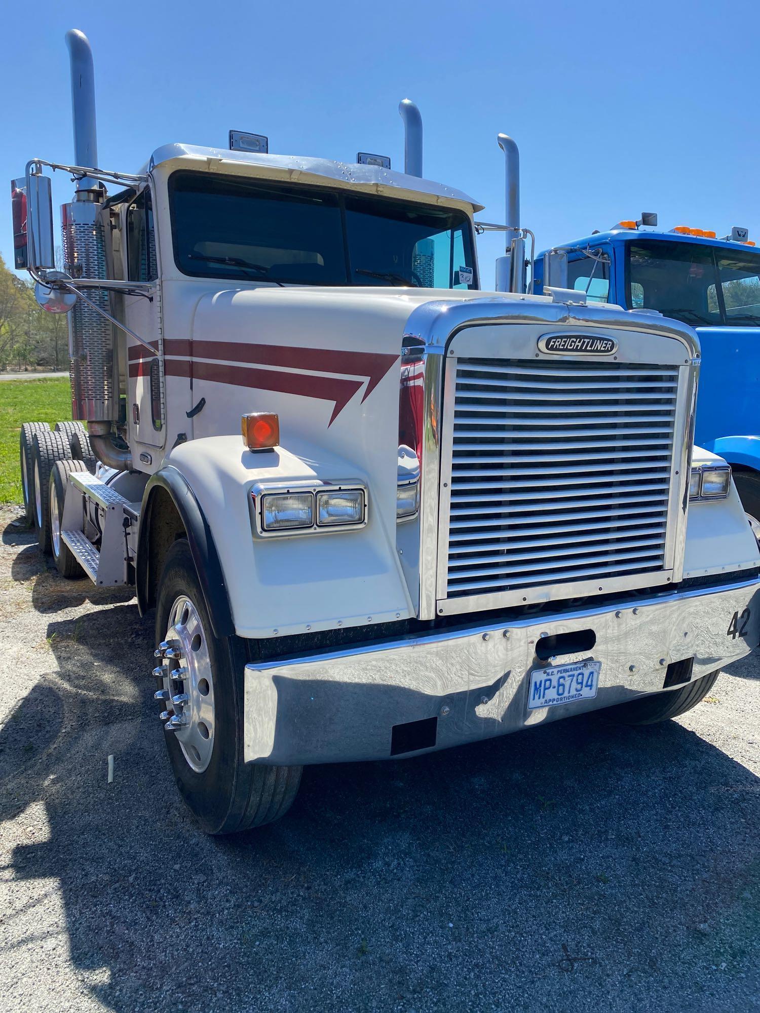 1999 Freightliner FLD120 Tri/A Truck Tractor