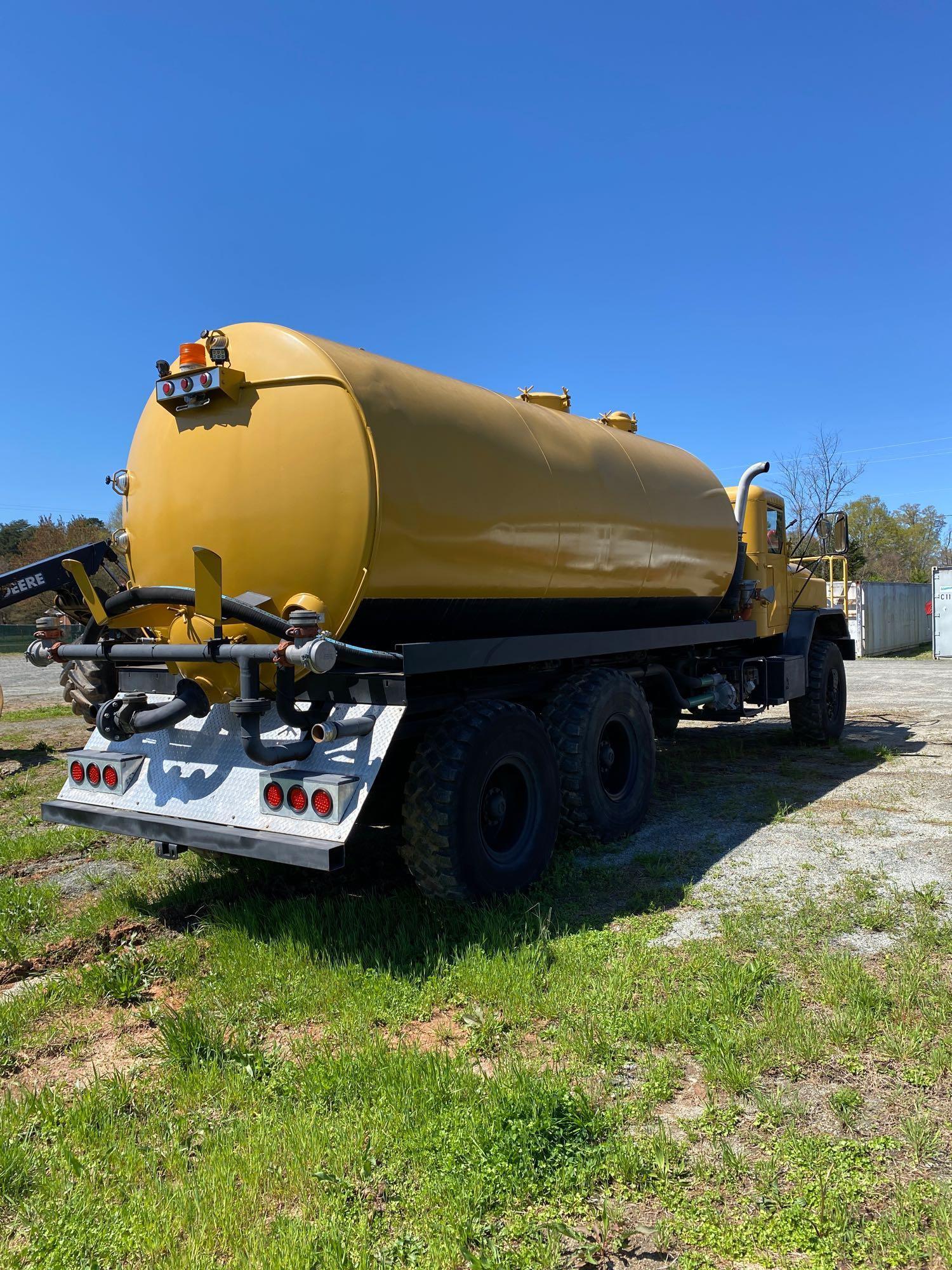 1985 AM General M931A1 6x6 Vacuum Style 5000 Gallon Water Truck