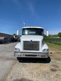 2000 International 9200i T/A Rollback Truck