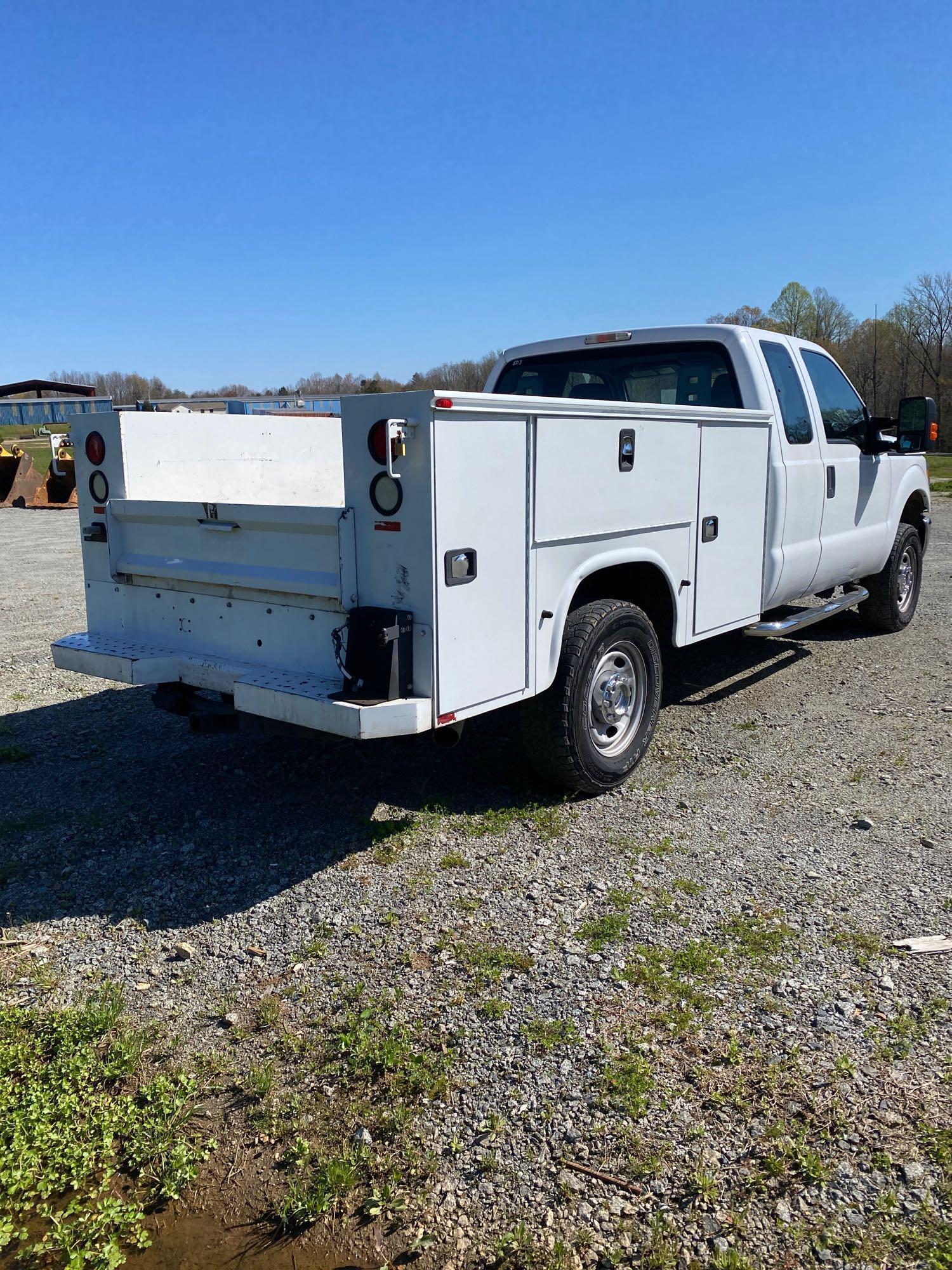 2015 Ford F-250 Super Duty Ext Cab 4WD Service Truck