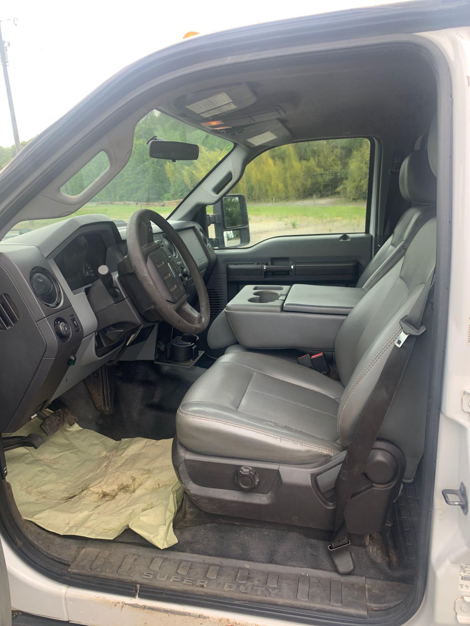 2010 Ford F550 XL Crew Cab Utility Truck