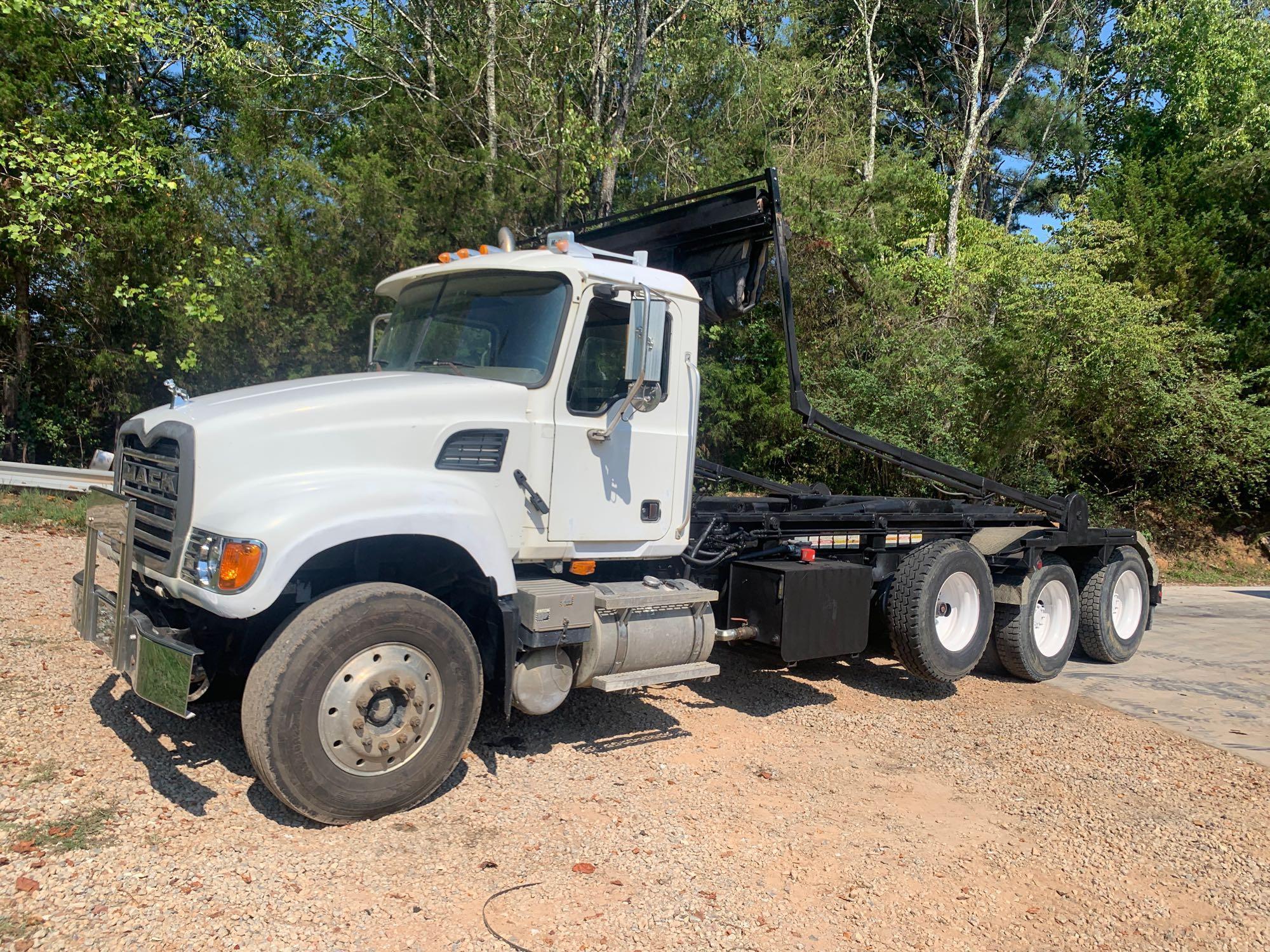 2005 Mack Granite CV713 Tri/A Rolloff Truck