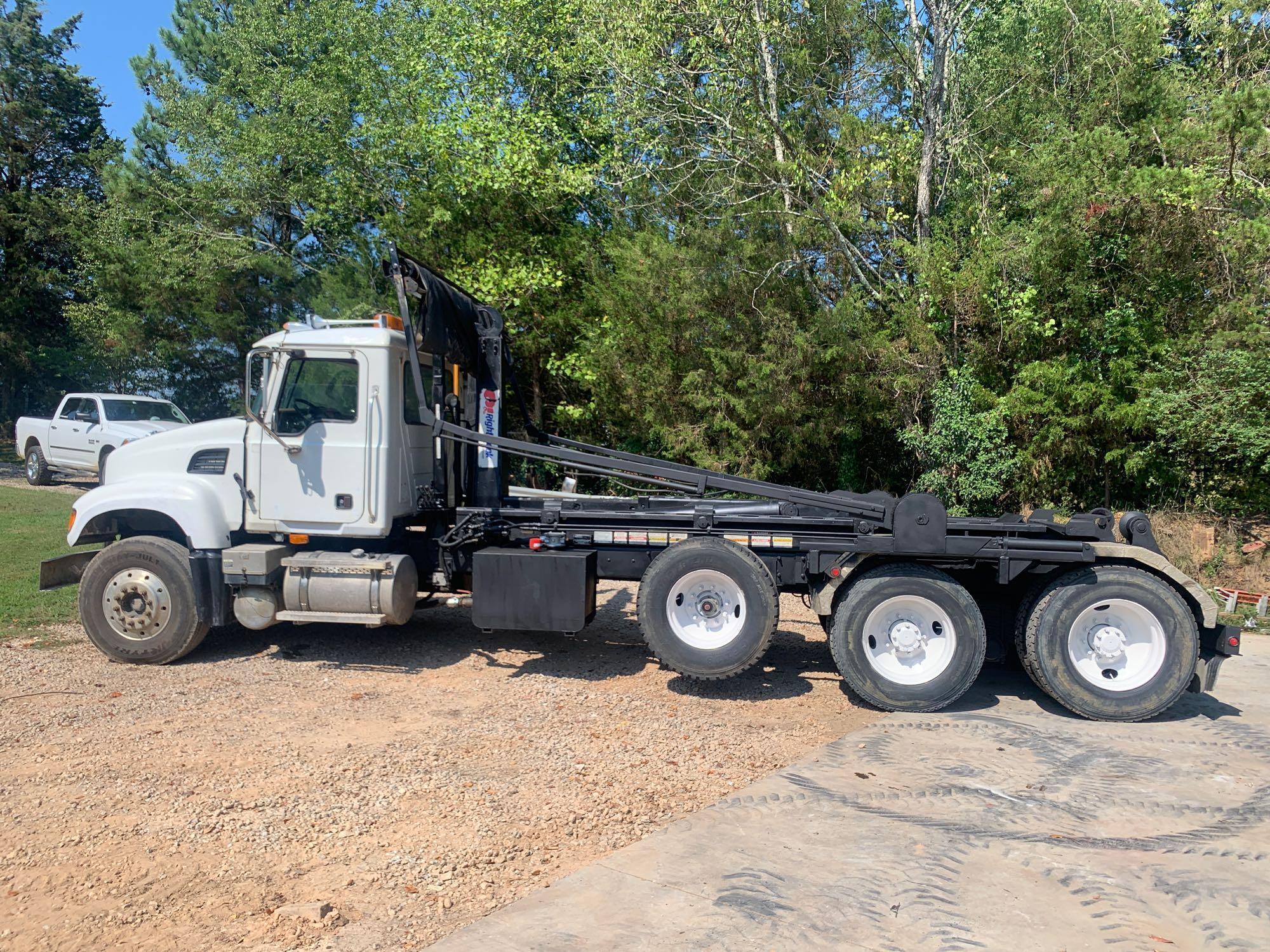 2005 Mack Granite CV713 Tri/A Rolloff Truck