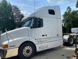 2001 Volvo VNL T/A Double Bunk Sleeper Truck Tractor