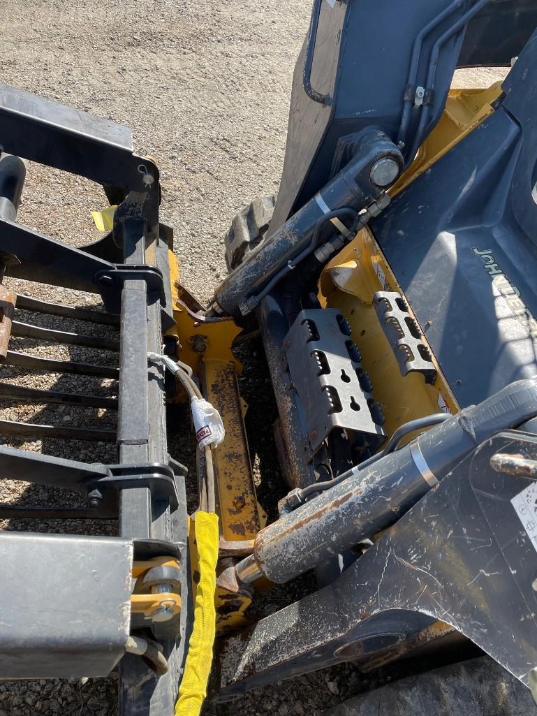 2017 John Deere 333G Crawler Skid Steer