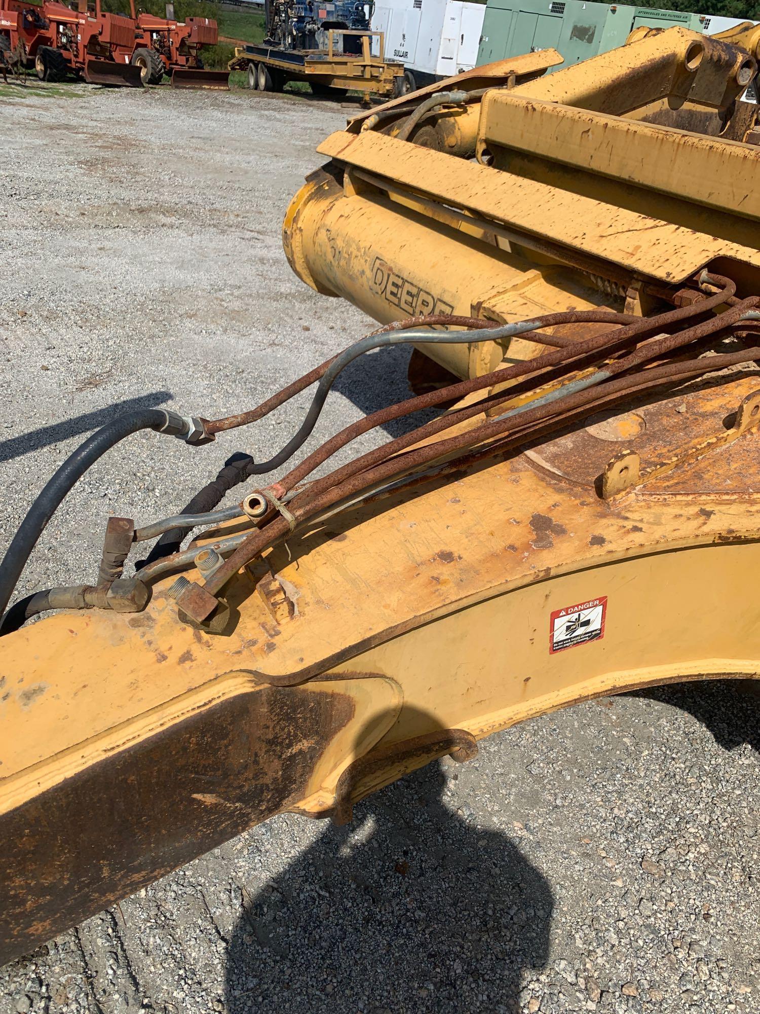 2002 John Deere 1810E Pull Scraper