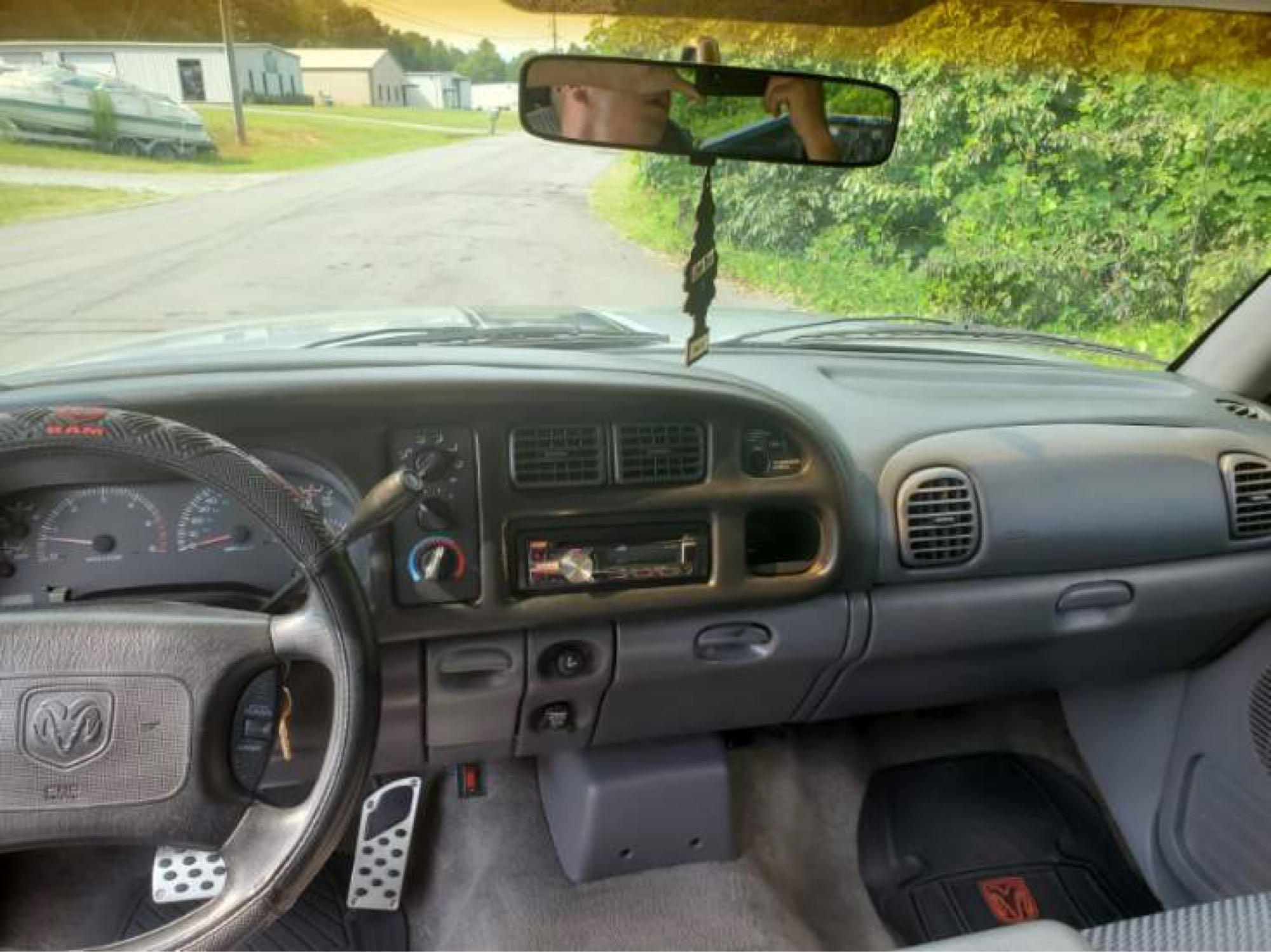 2000 Dodge Ram 1500 Ext Cab Pickup