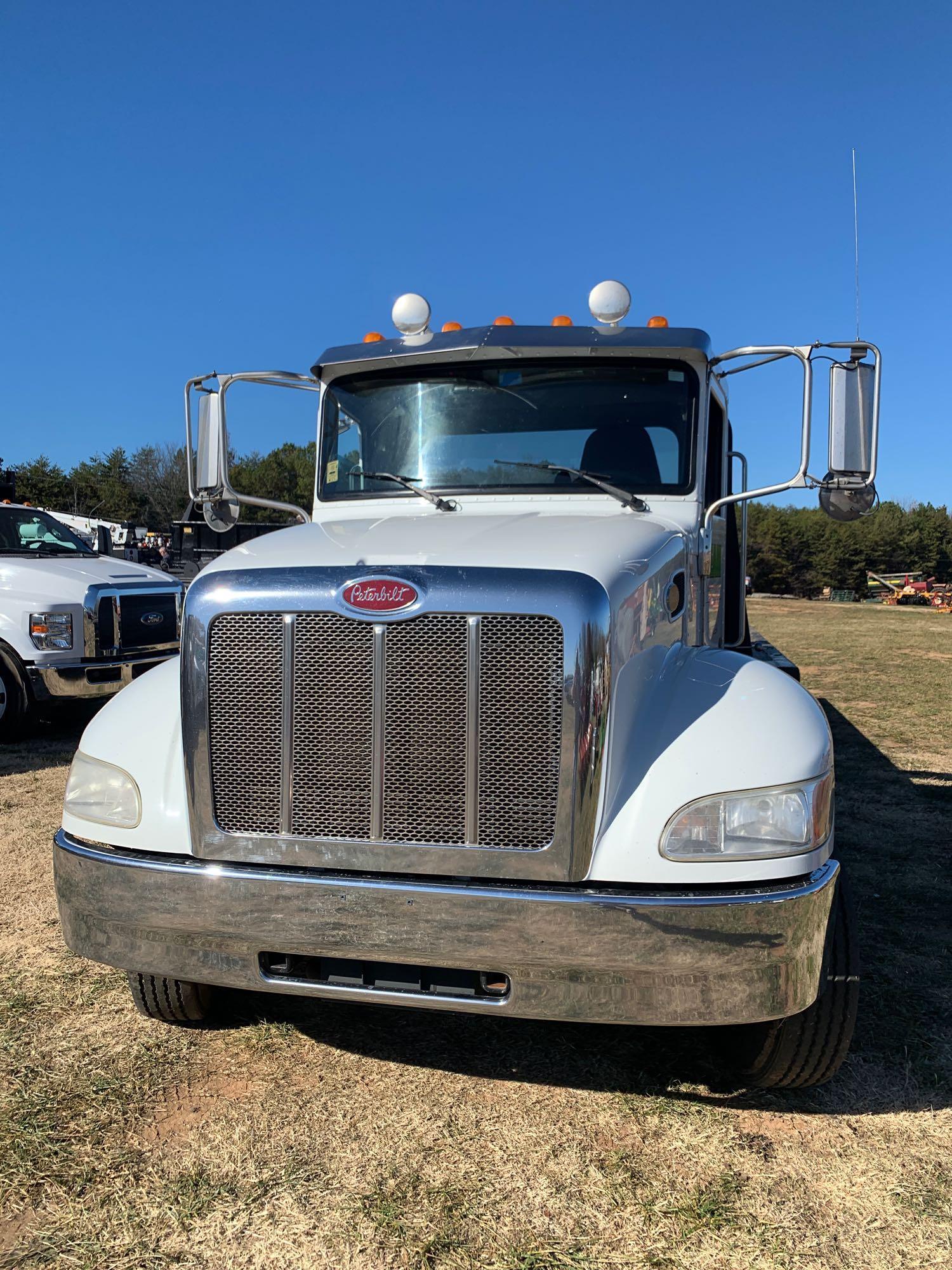 2016 Peterbilt PB337 S/A Rollback Truck