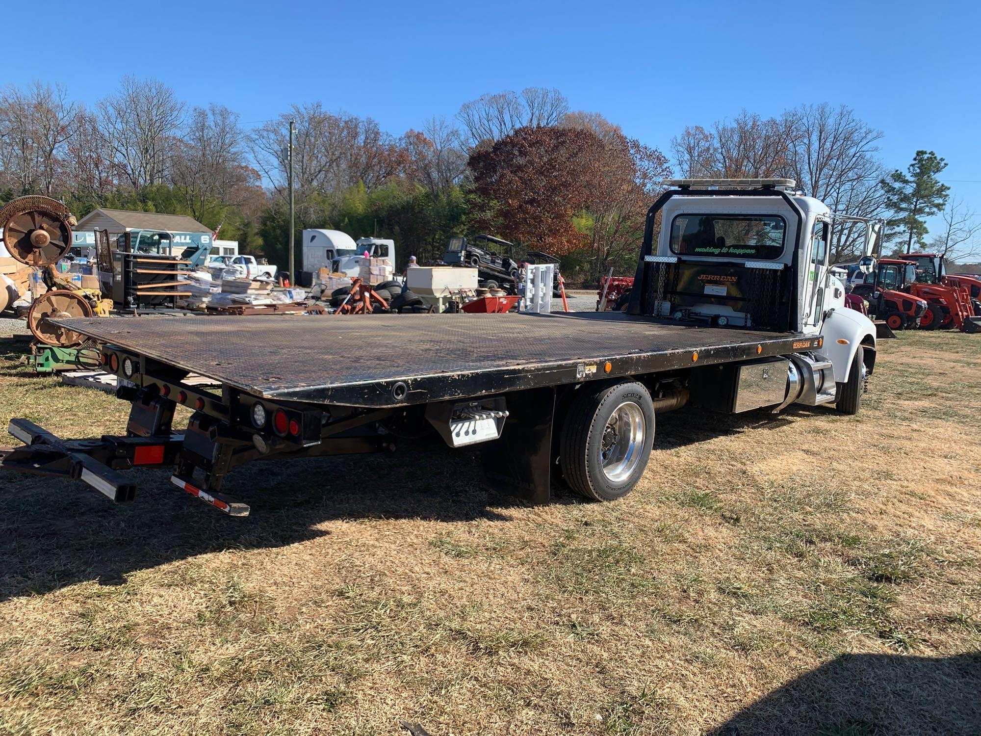 2016 Peterbilt PB337 S/A Rollback Truck