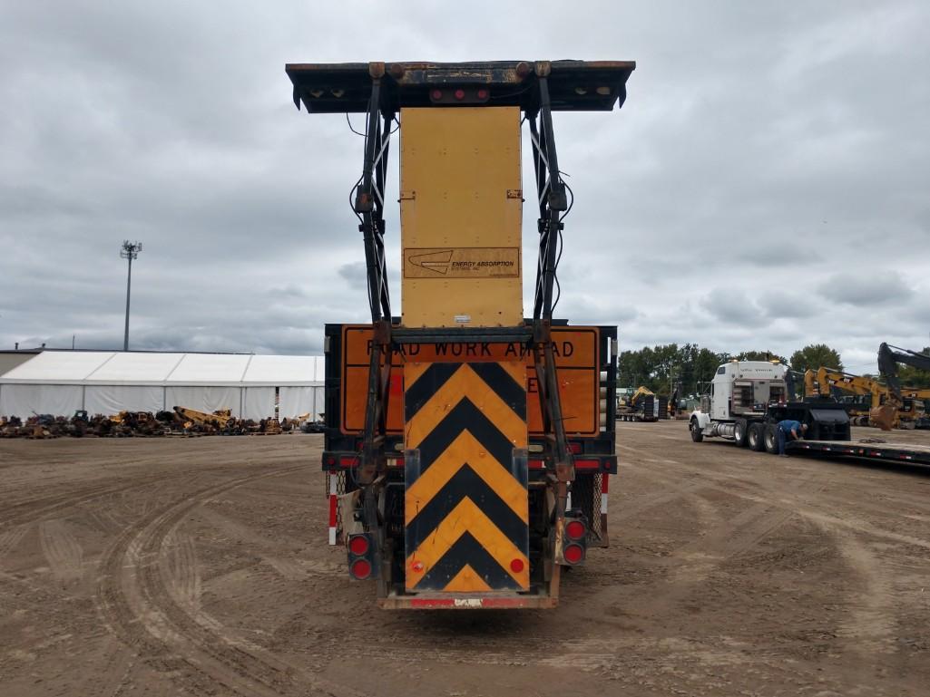 2000 International 4700 S/A Flatbed Crash Truck