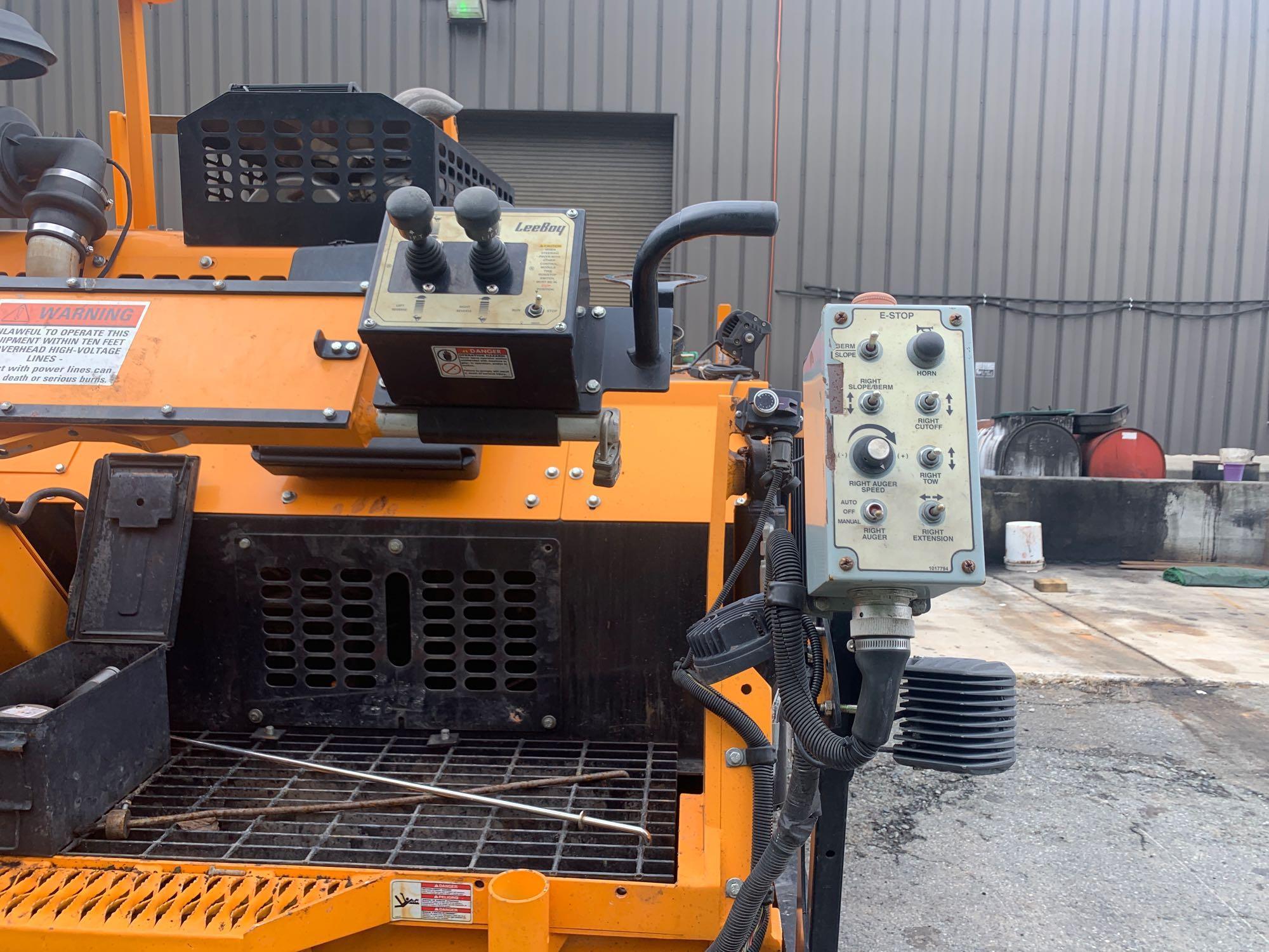 2019 LeeBoy 8520 Crawler Asphalt Paver