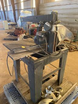 Contractor?s DeWalt 7790 Powershop Radial Saw