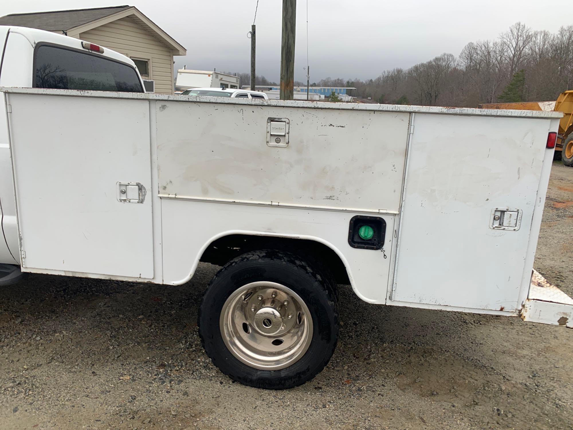 1999 FORD F550 Crew Cab Utility Truck