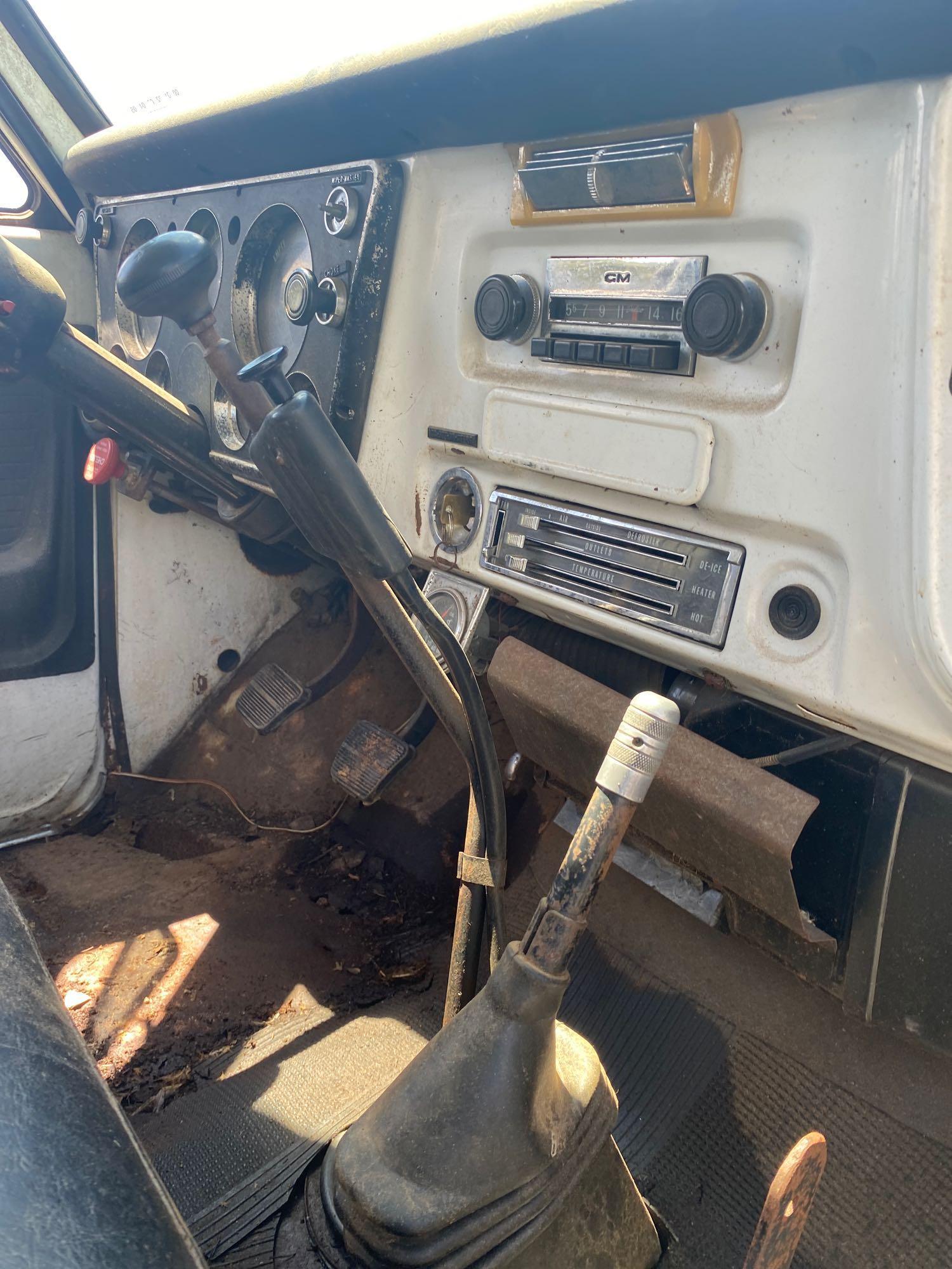 Chevrolet C/50 Dually Fertilizer Truck