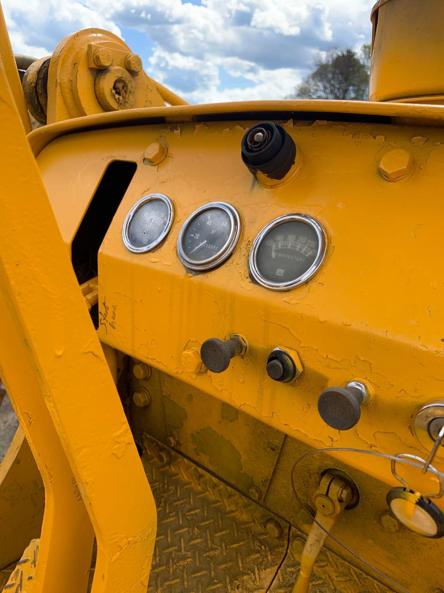 KOMATSU D31S-15 CRAWLER LOADER