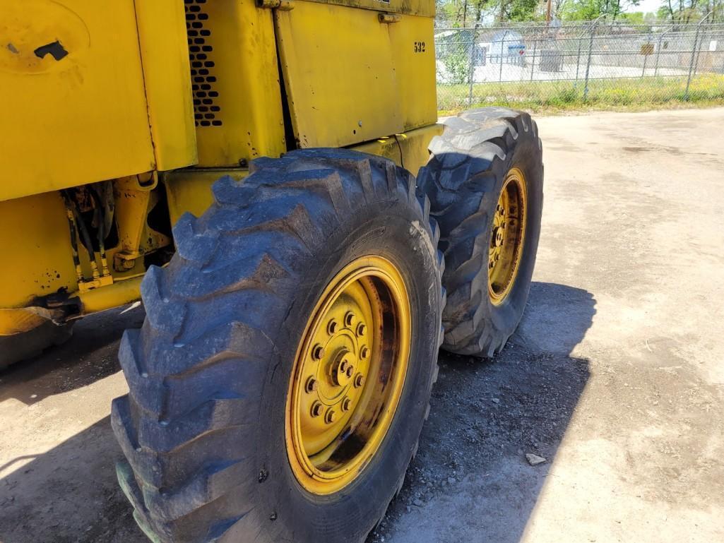 JOHN DEERE 570A MOTOR GRADER