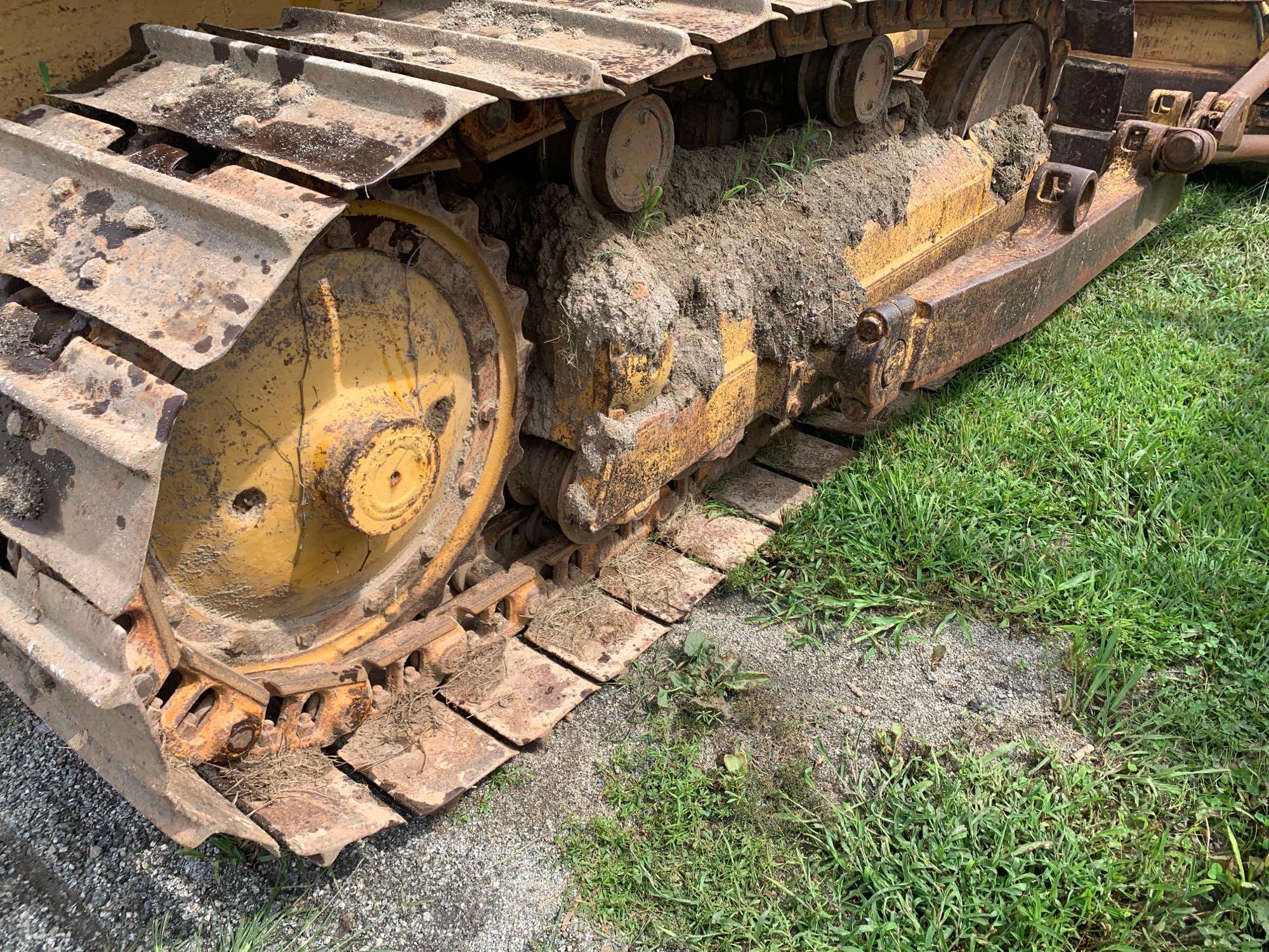 INTERNATIONAL TD12 CRAWLER DOZER