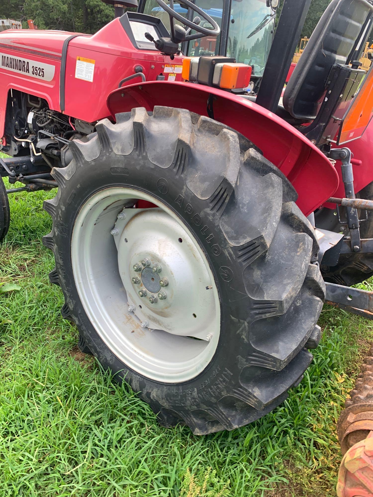 MAHINDRA 3525 Tractor