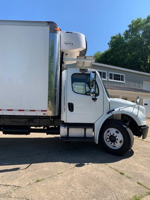 2017 Freightliner M2 S/A REEFER TRUCK - FLEET MAINTAINED