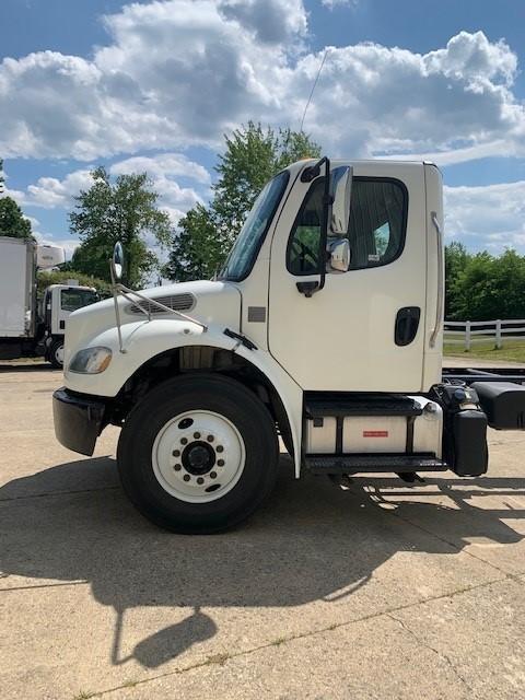 2016 Freightliner M2 S/A CAB & CHASSIS TRUCK