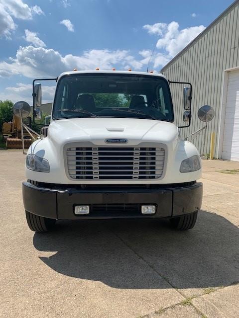 2016 Freightliner M2 S/A CAB & CHASSIS TRUCK