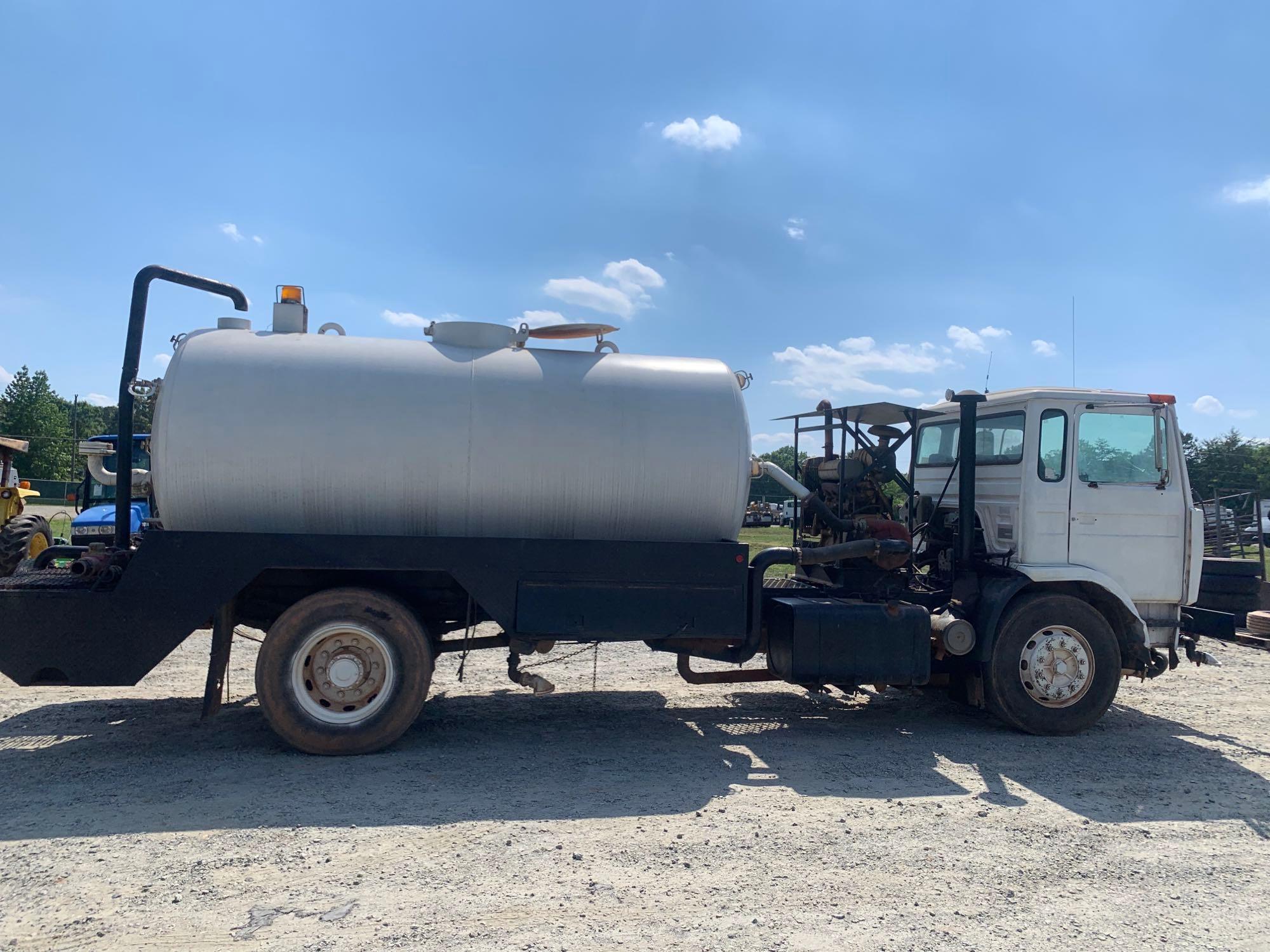 MACK MS300P 4000 GALLON MID LINER CAB OVER S/A WATER TRUCK