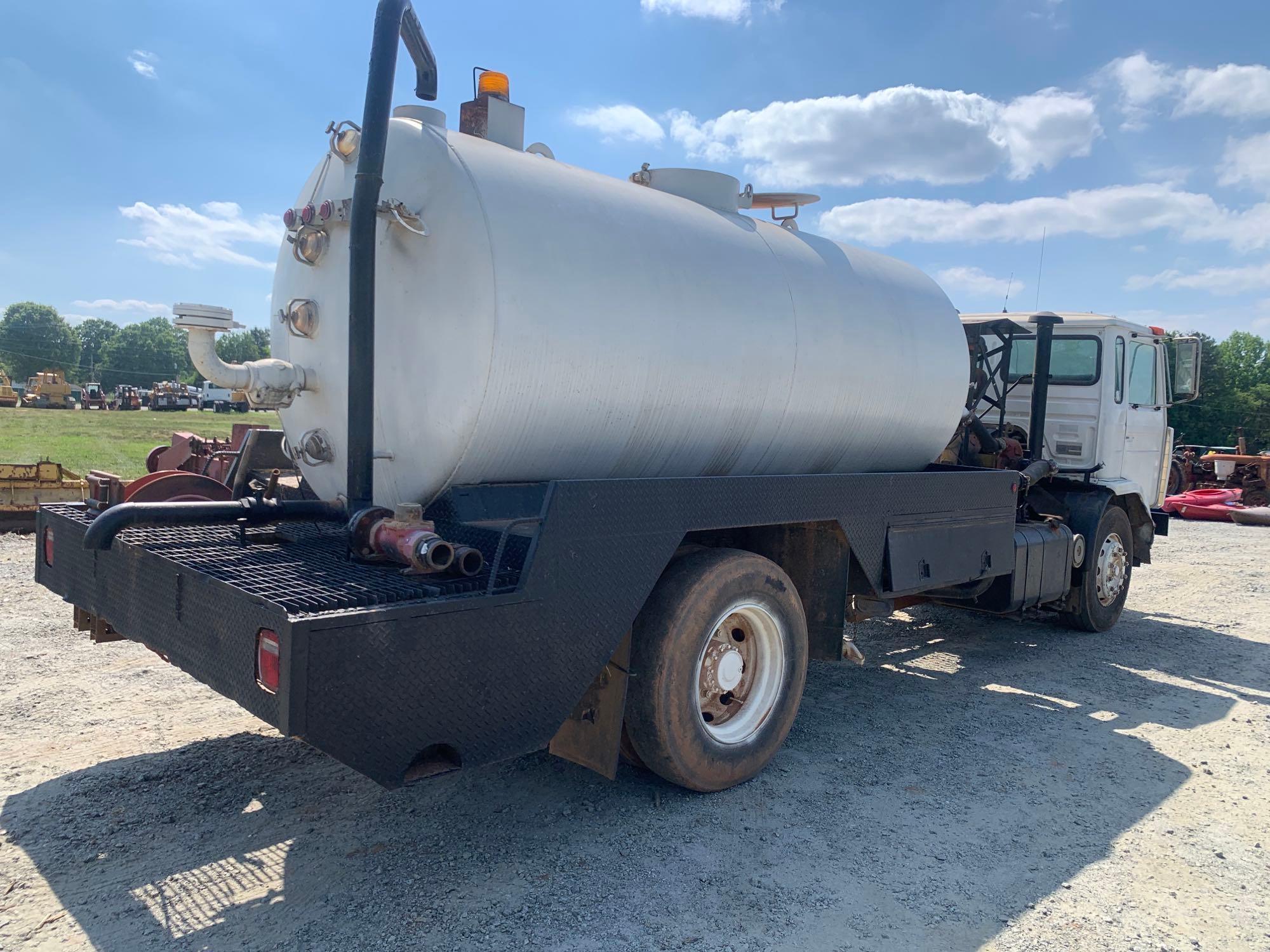 MACK MS300P 4000 GALLON MID LINER CAB OVER S/A WATER TRUCK