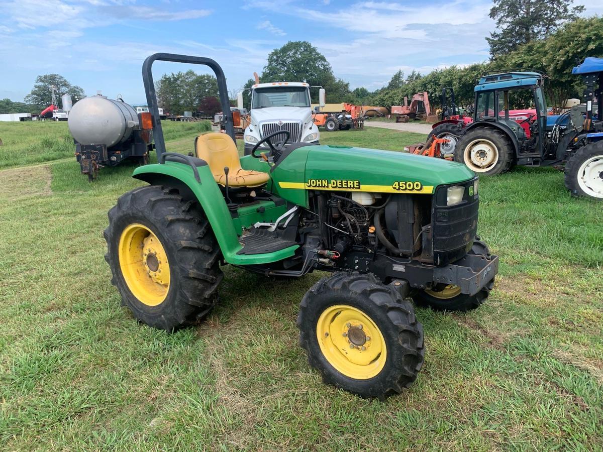 JOHN DEERE 4500 4WD TRACTOR