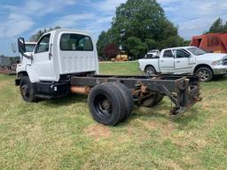 2005 GMC C8500 S/A CAB AND CHASSIS