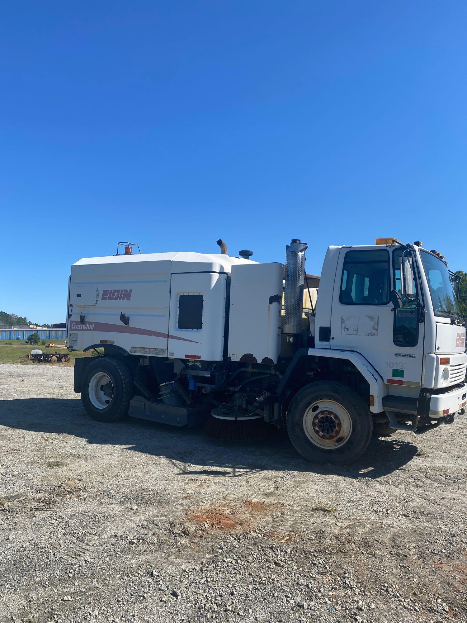 2006 Elgin Crosswinds SC8000 Sweeper Truck