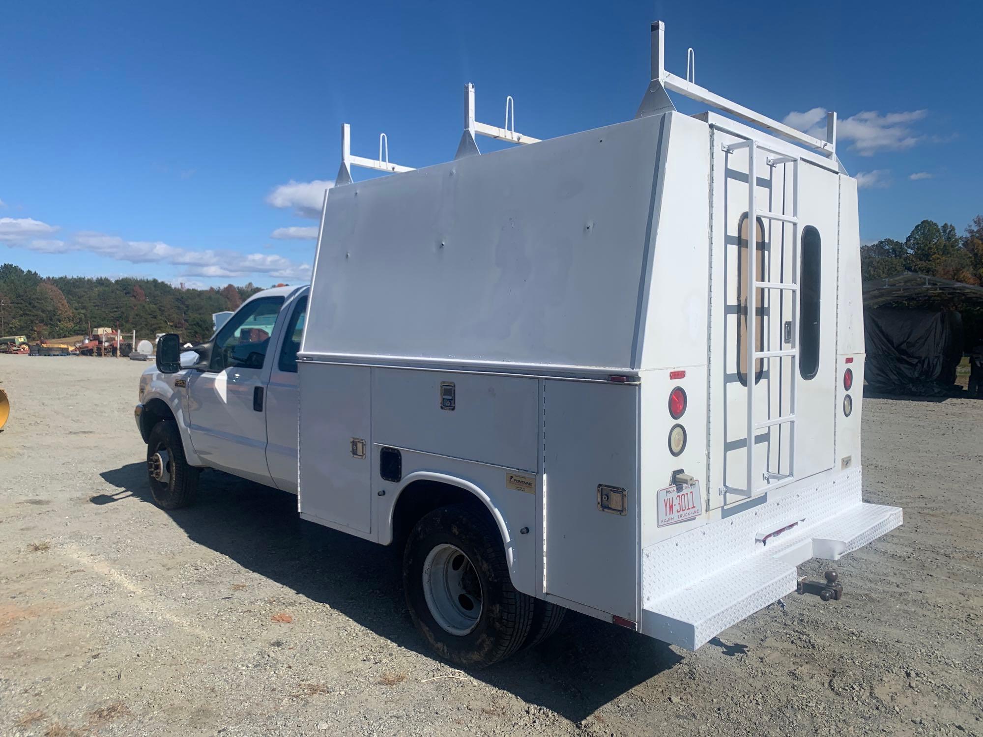 2002 FORD F350 XL 4X4 EXTENDED CAB ENCLOSED BODY SERVICE TRUCK