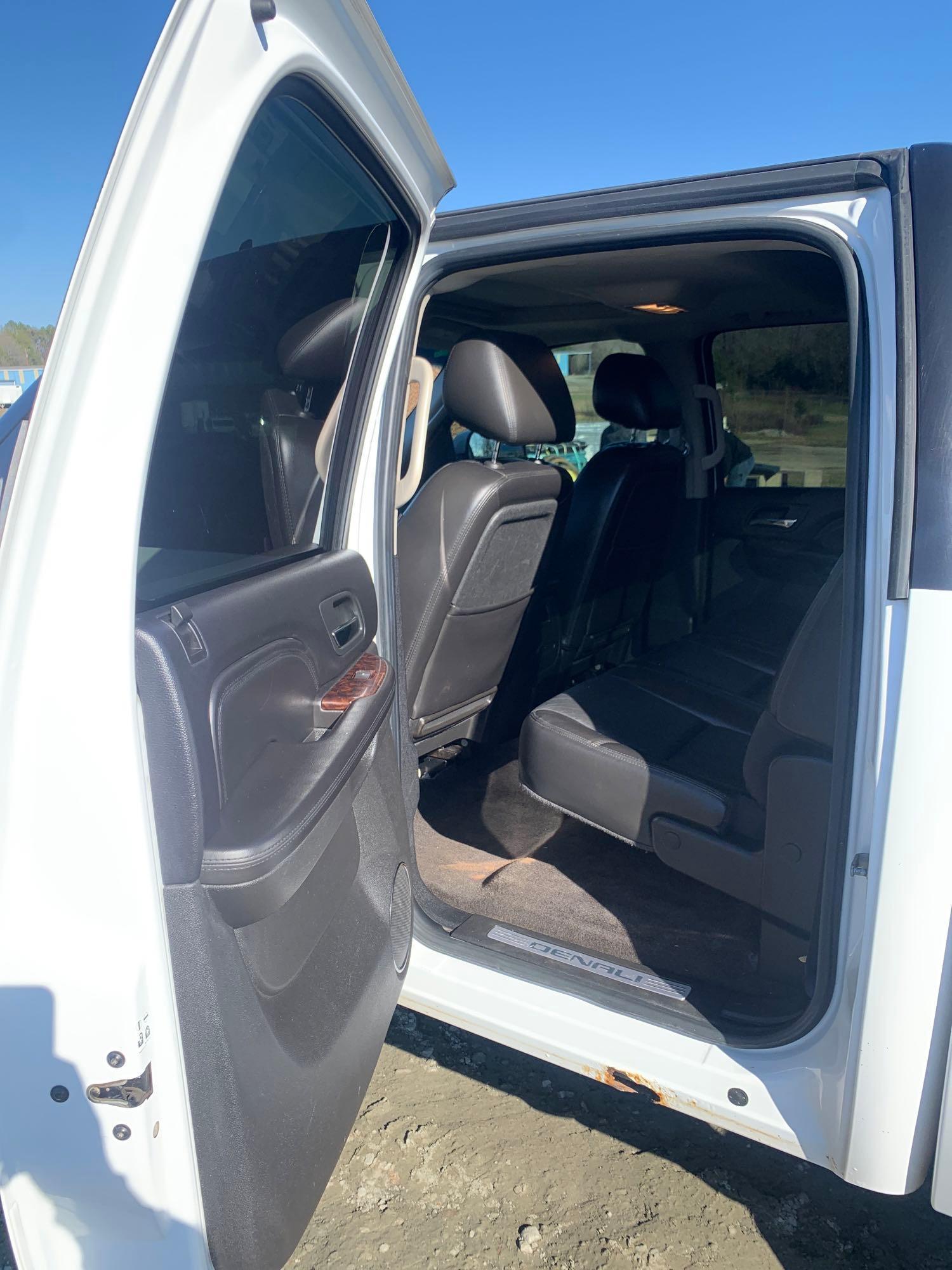 2011 GMC Sierra 1500 Denali AWD Truck