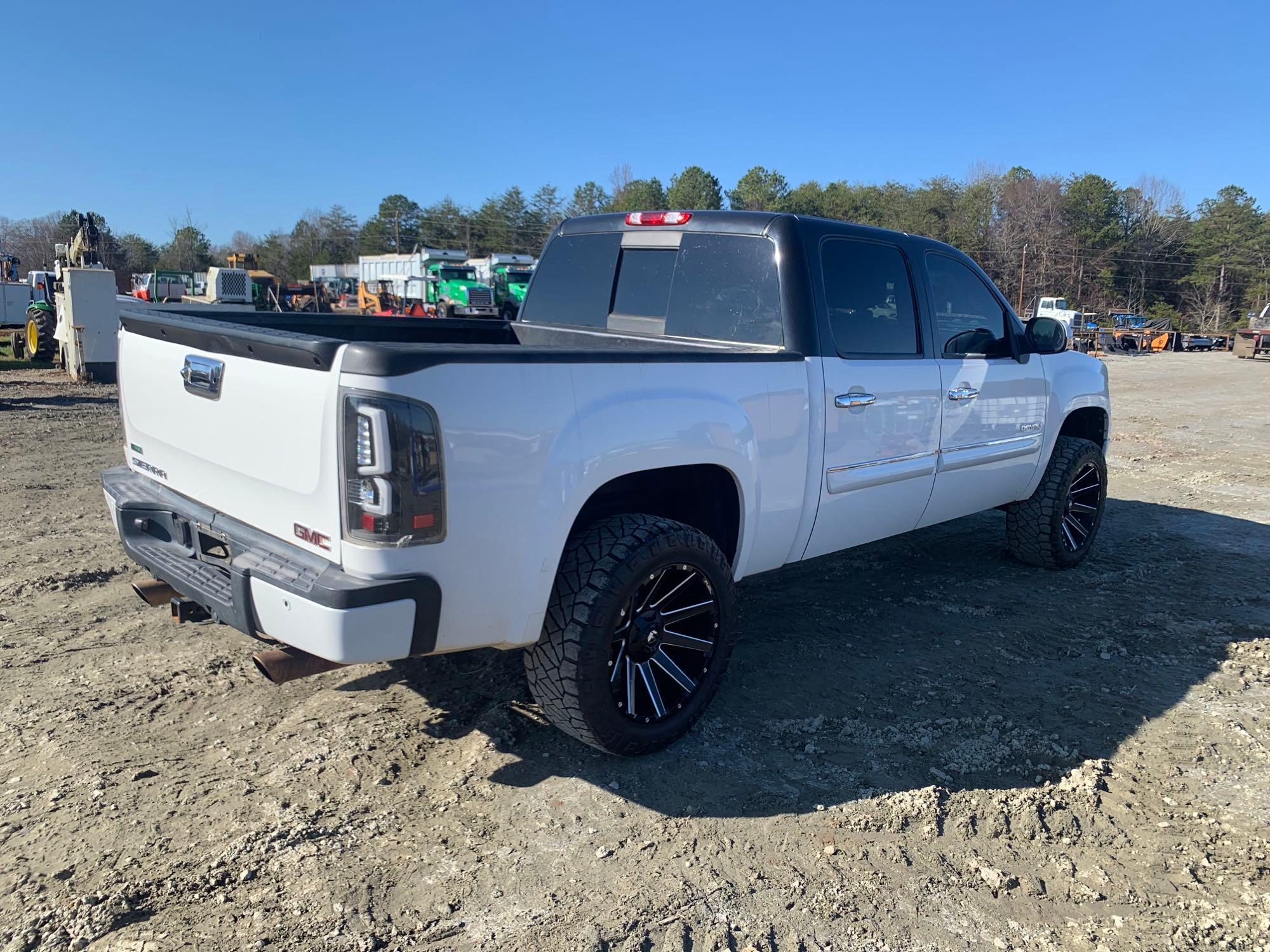 2011 GMC Sierra 1500 Denali AWD Truck