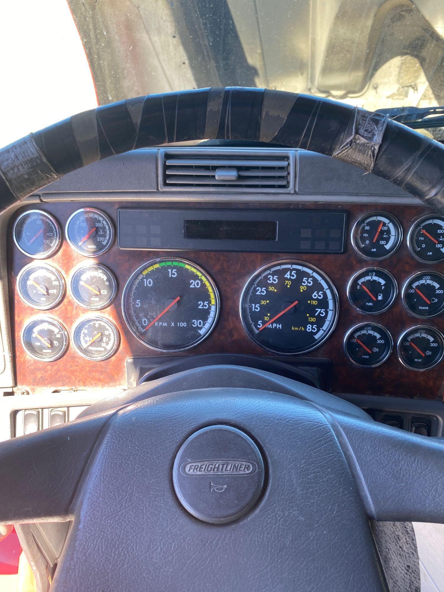 2001 Freightliner Century Class S/T T/A Sleeper Truck Tractor