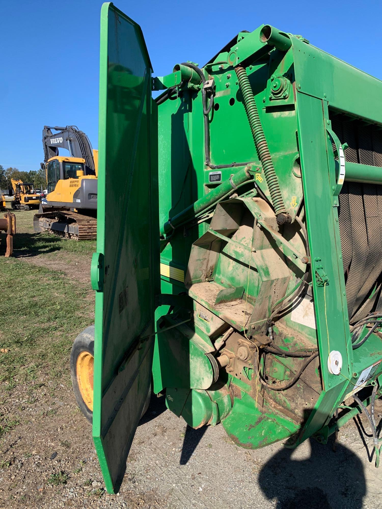 JOHN DEERE 557 5x5 ROUND BALER